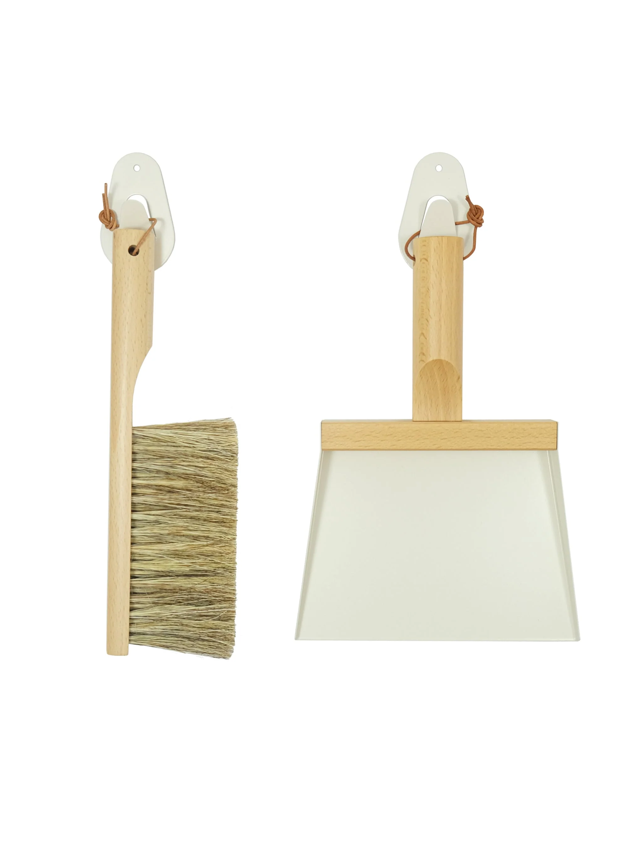 Andrée Jardin Mr. and Mrs. Clynk Hand Brush, Dustpan & Wall Hook Set - Image 2