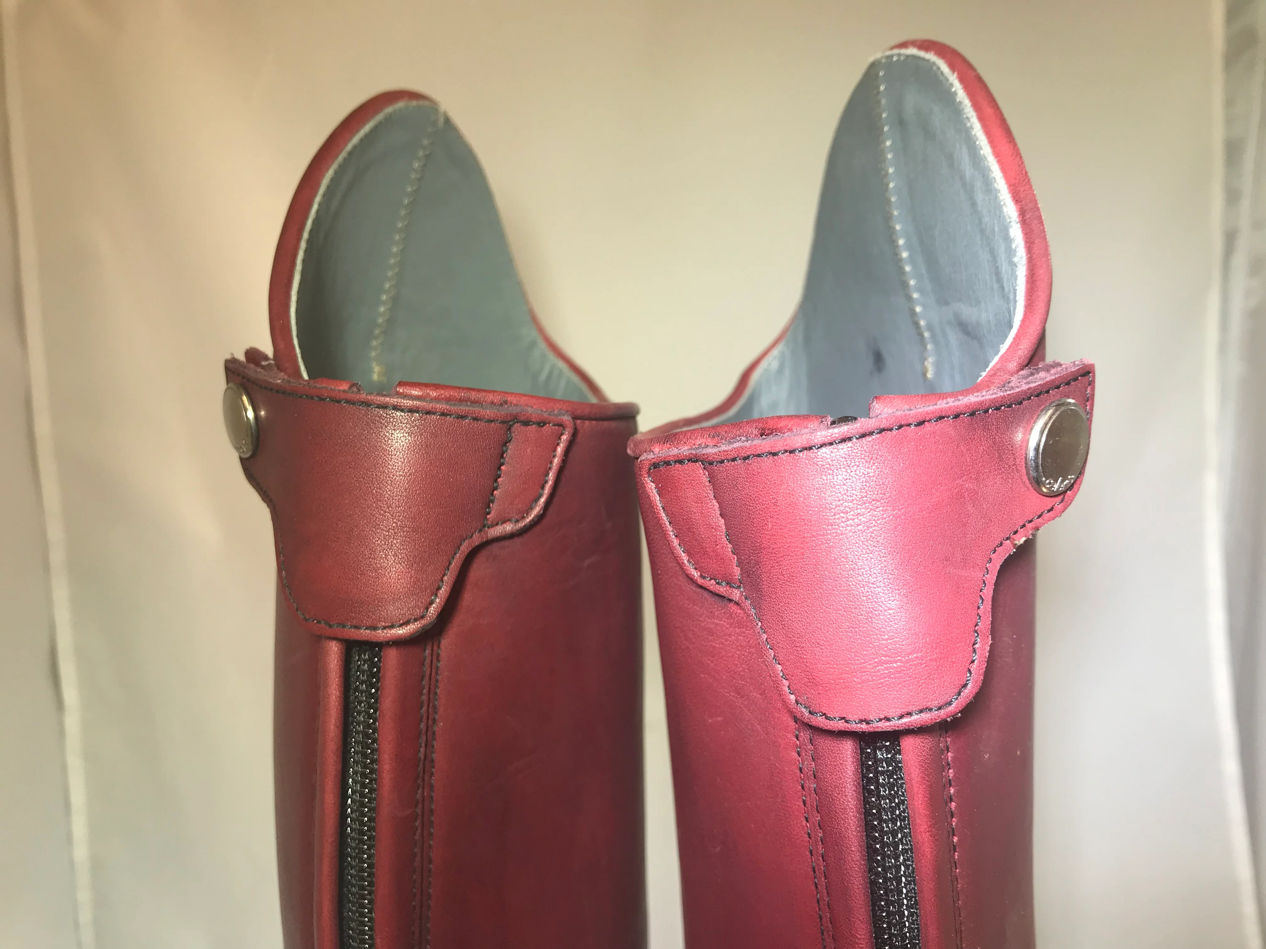 Celeris Diogo - Burgundy - Exquisite - ONE PAIR ONLY - Image 3