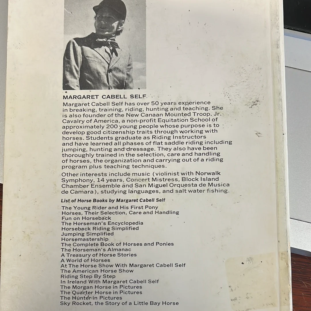 How to buy the right horse Paperback – January 1, 1977 by Margaret Cabell Self - gently used - Image 2