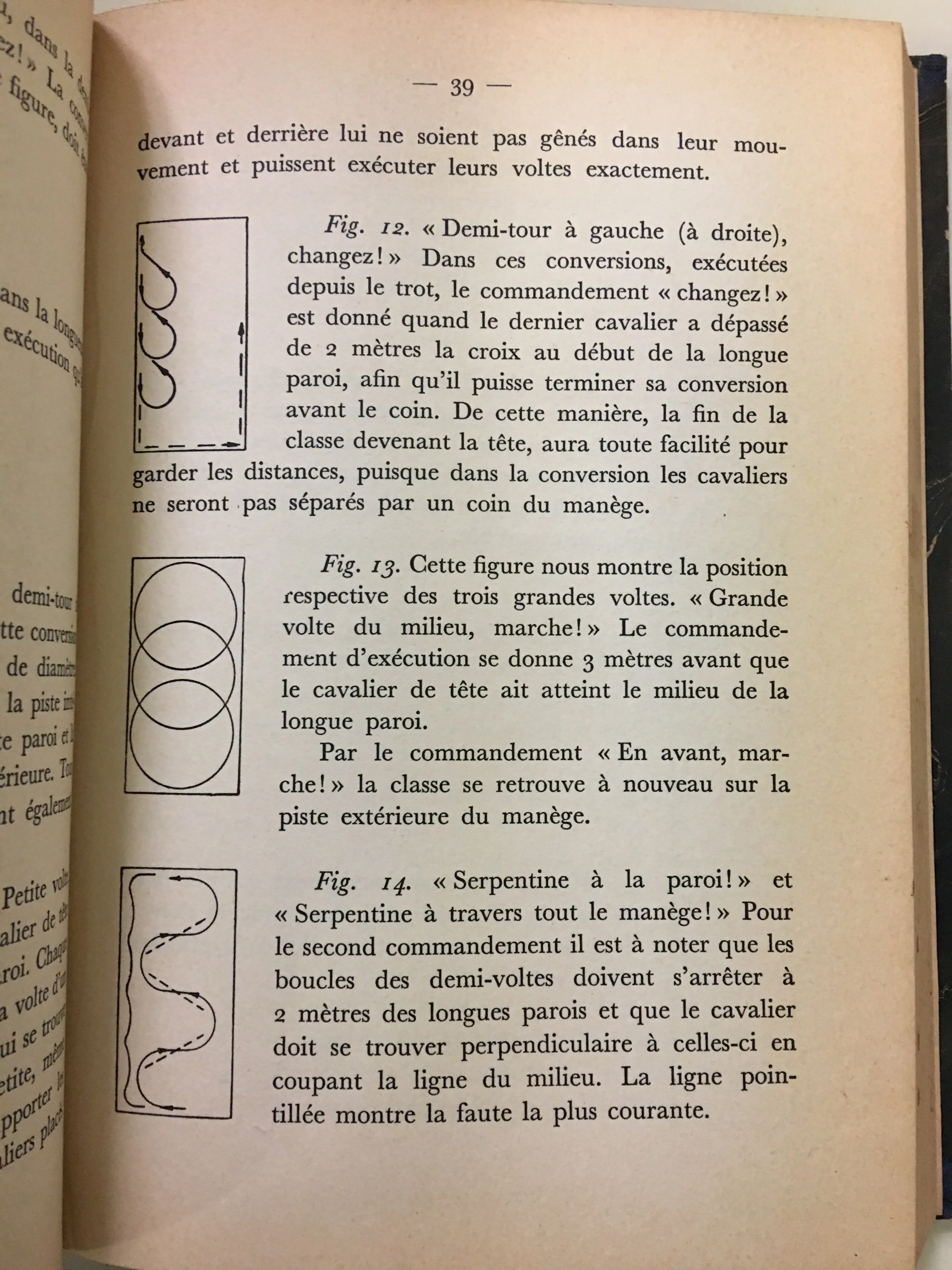 Precis D'Equitation  by Captaine Roland de Weck leatherbound with marbleized boards RARE 1945 out of print - Image 5