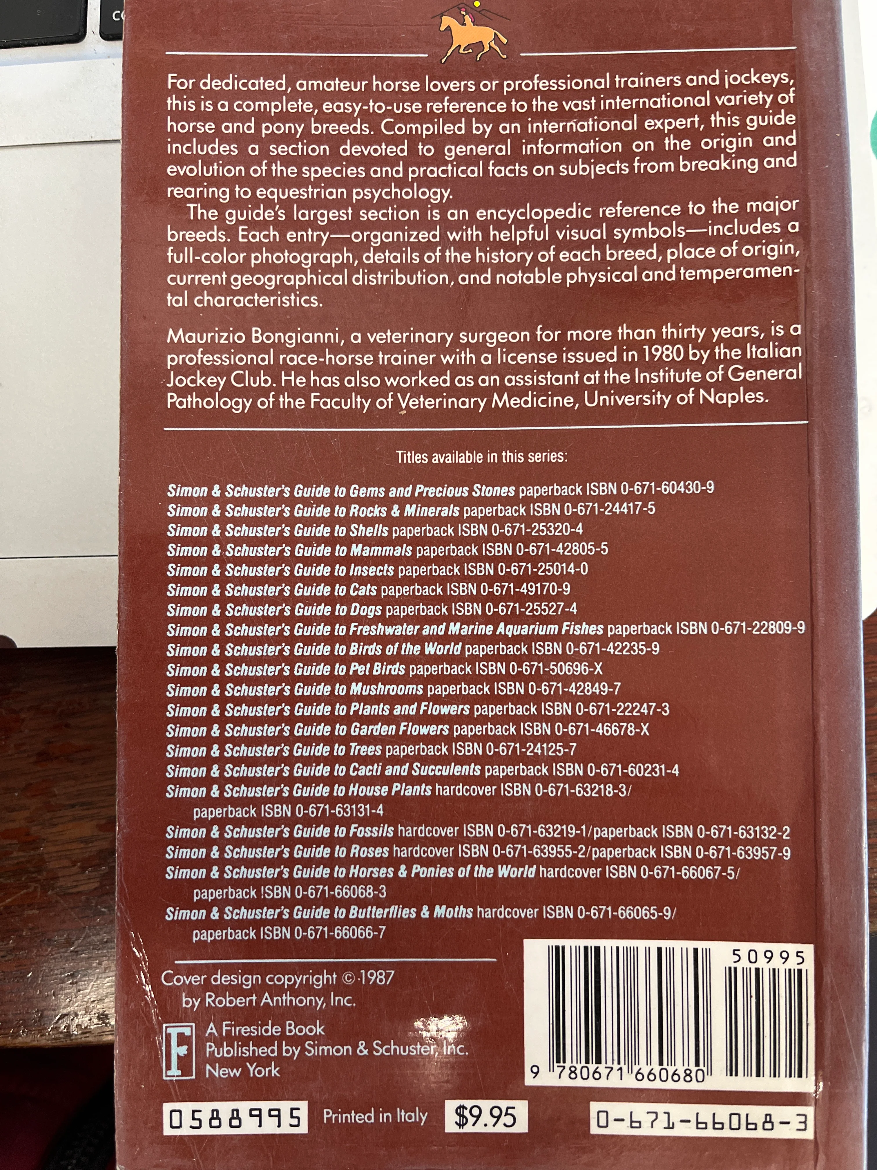 Simon & Schuster's Guide to Horses and Ponies Paperback – May 15, 1988 by Maurizio Bongianni  gently used - Image 2